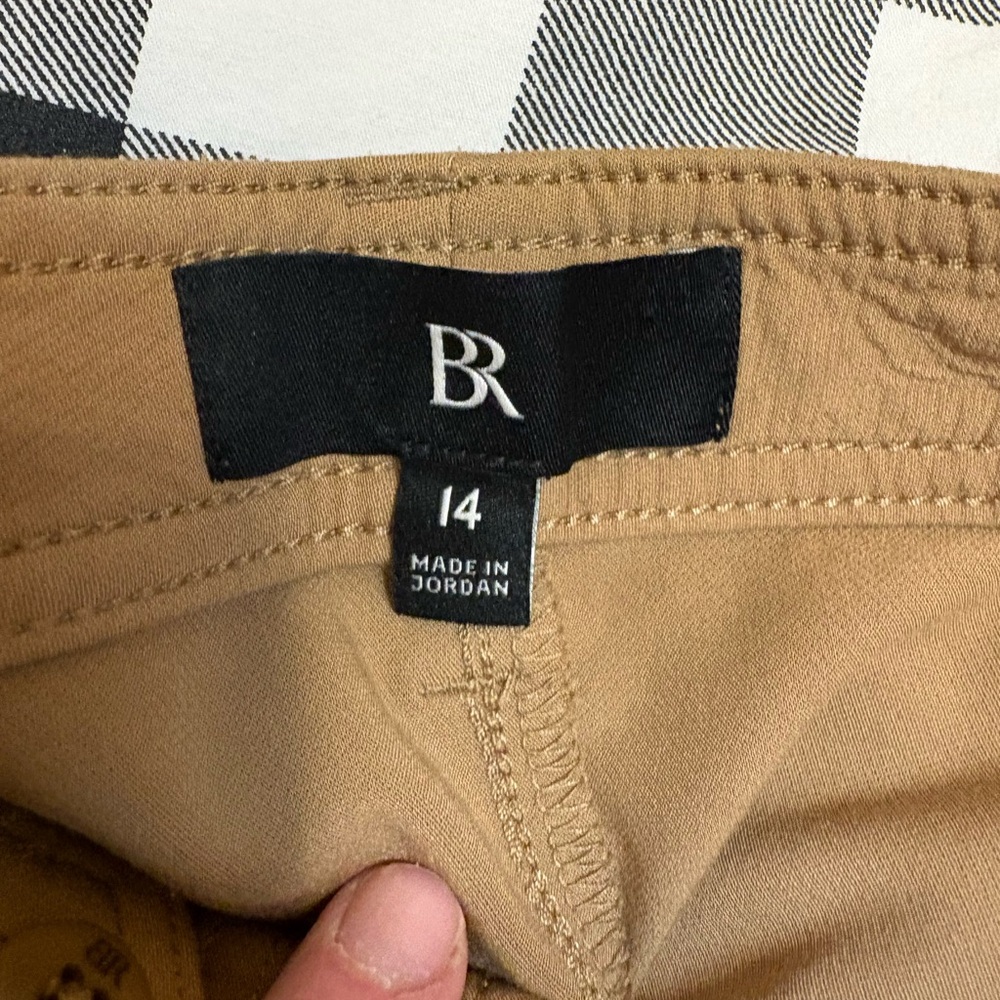 Banana Republic Women's Tan Cargo Joggers - Picture 5 of 9